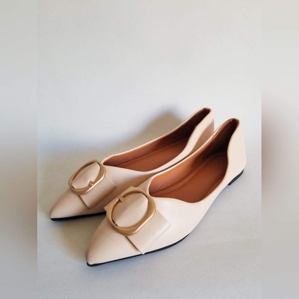 Women's unbranded european ballet flats light tan nude Sz8.5M pointed toe - Picture 15 of 16